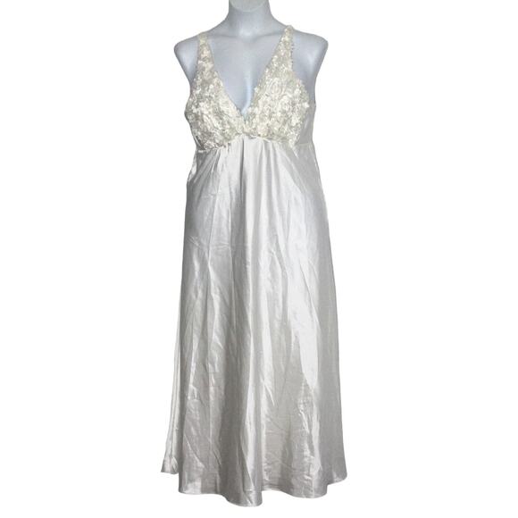 Flora by Flora Nikrooz Satin Nightgown Size L/XL Flowy - Picture 1 of 5